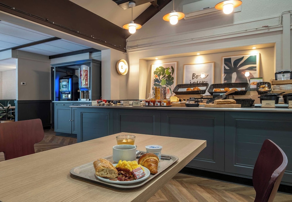 restaurant cafeteria