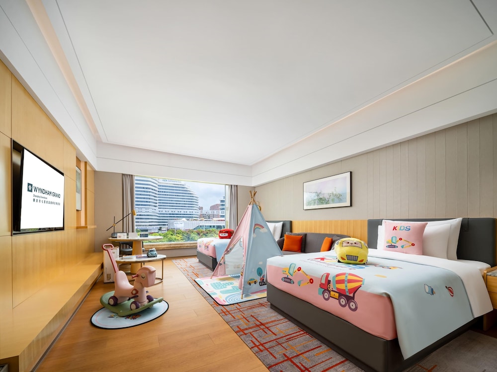 Wyndham Grand Zhaoqing Downtown 11/47
