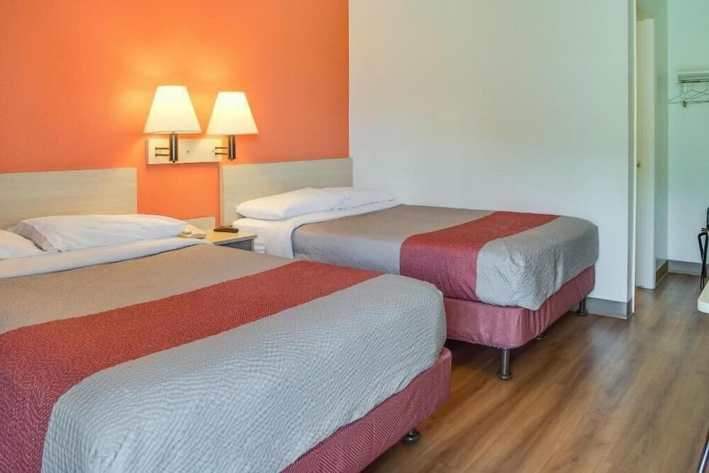 Motel6 Kelso, WA - Mt. St. Helens 34/45