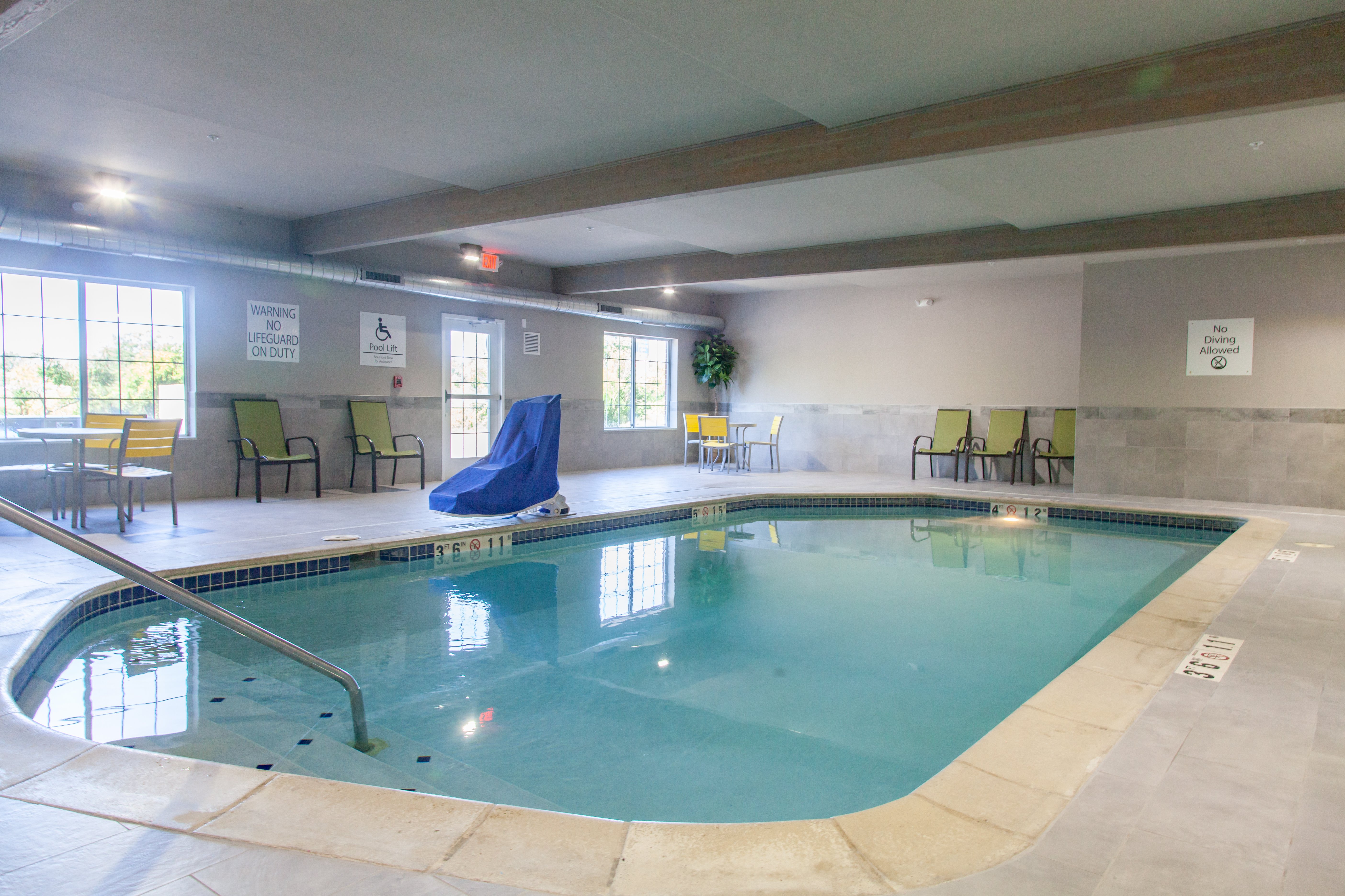 Holiday Inn Express Suites Jackson 20/31