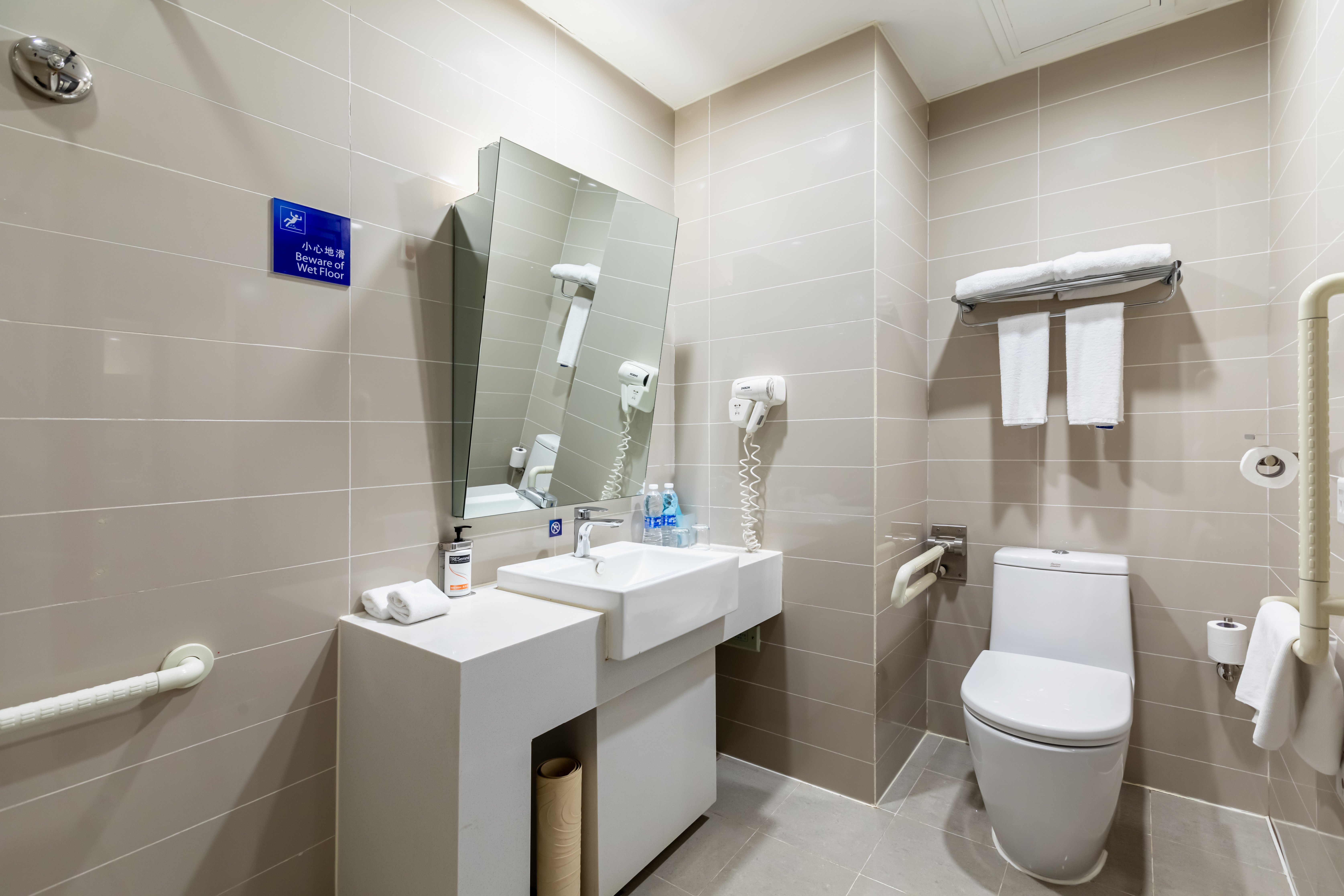 Holiday Inn Express SHENYANG NORTH STATION 34/36