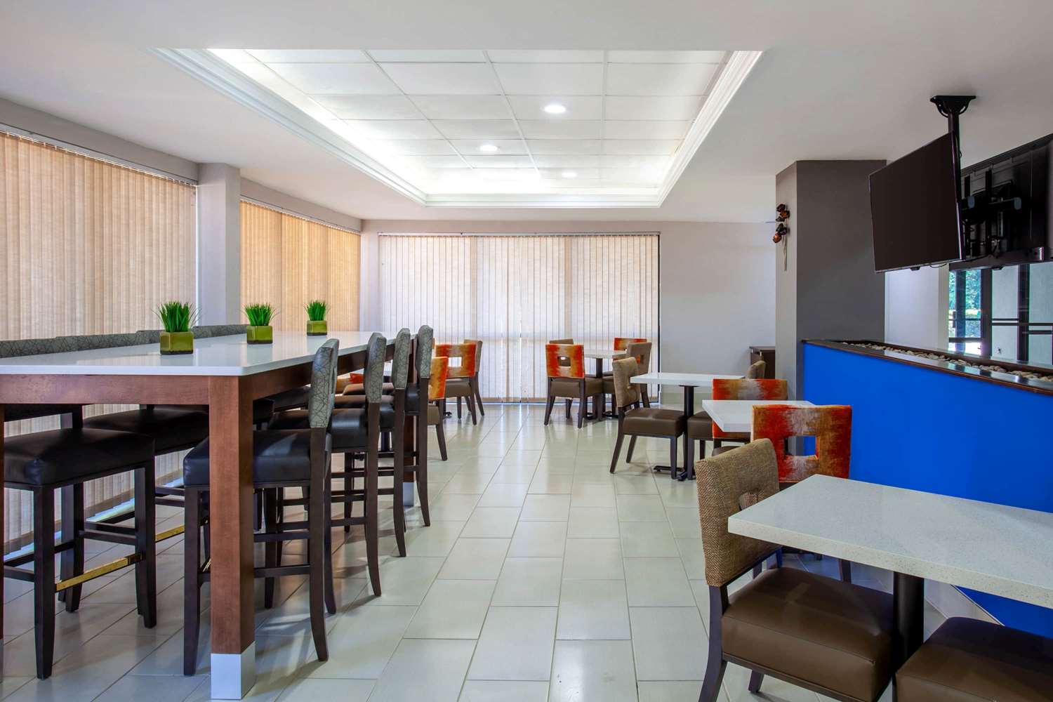 restaurant cafeteria