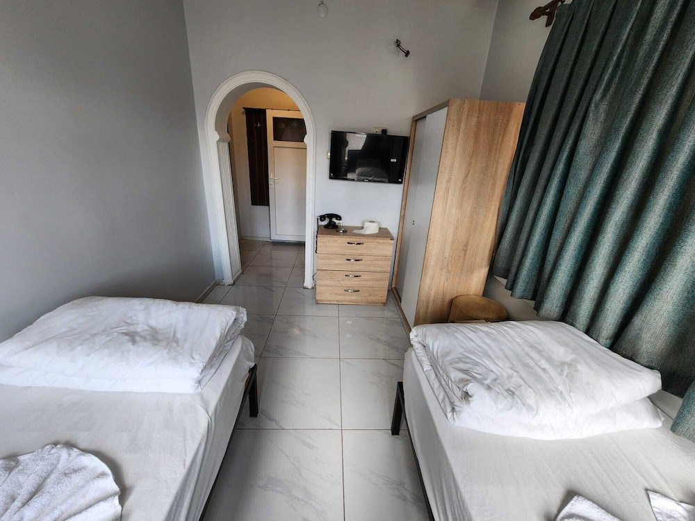 Mevlevi Hotel 23/50