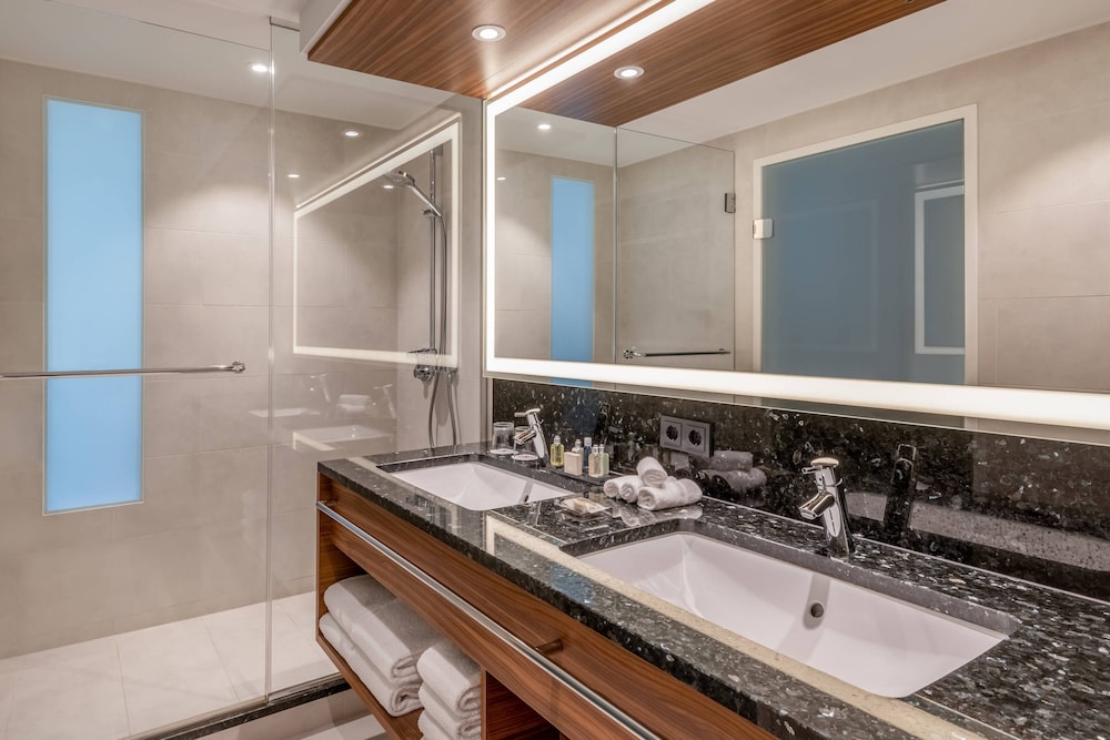 جناح جونيور بسرير كينج، Vienna Marriott Hotel 8/8
