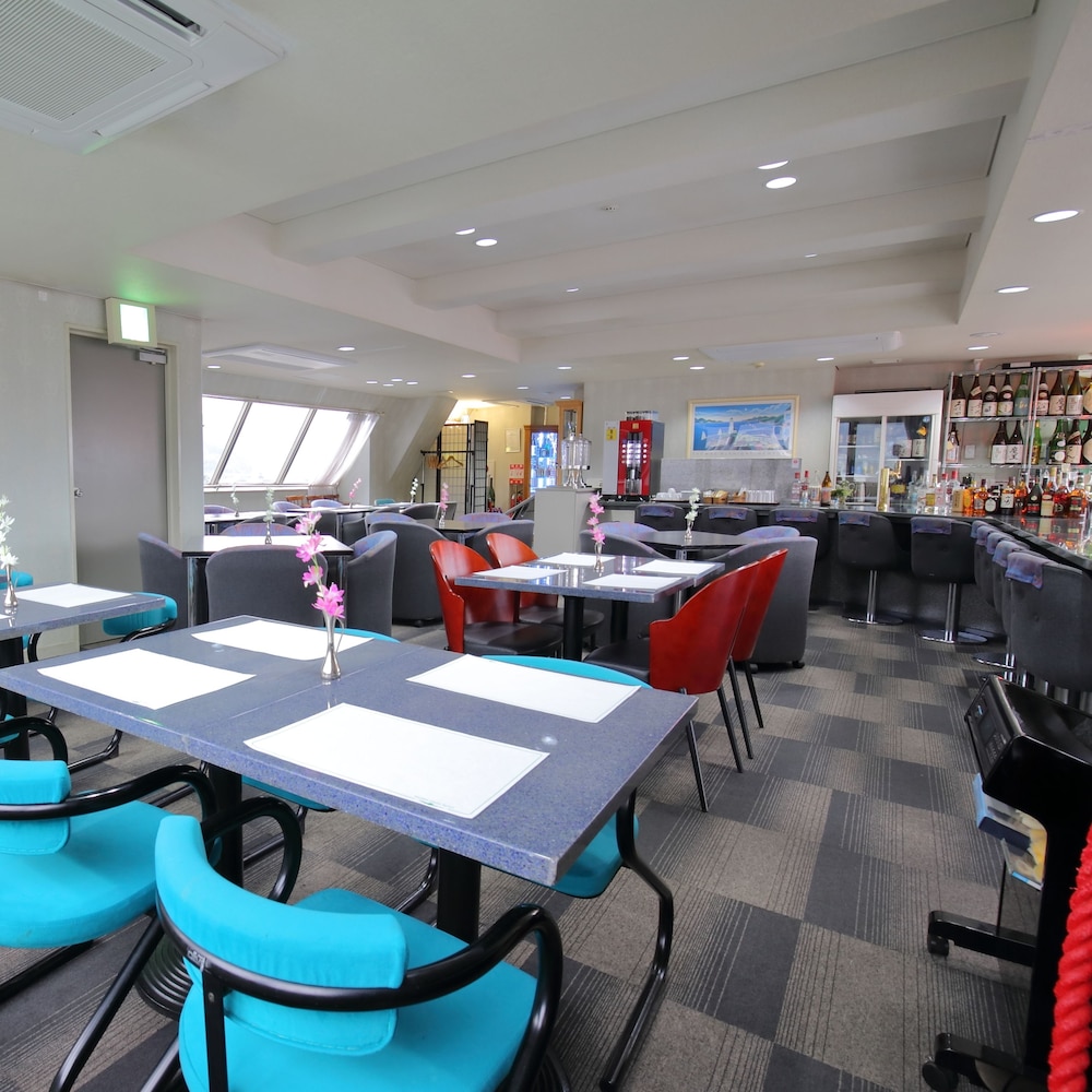 Harbor Plaza Hotel 33/49