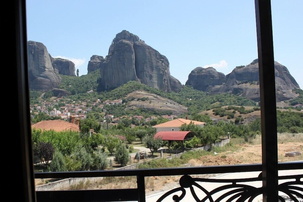 Grand Meteora Hotel 57/60