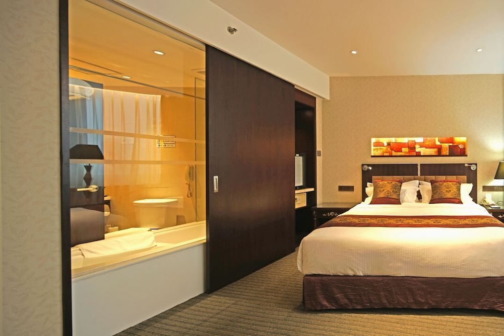 Wuhan Asia Hotel 12/22