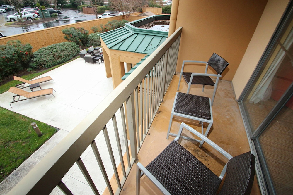 Courtyard Chesapeake Greenbrier 41/42