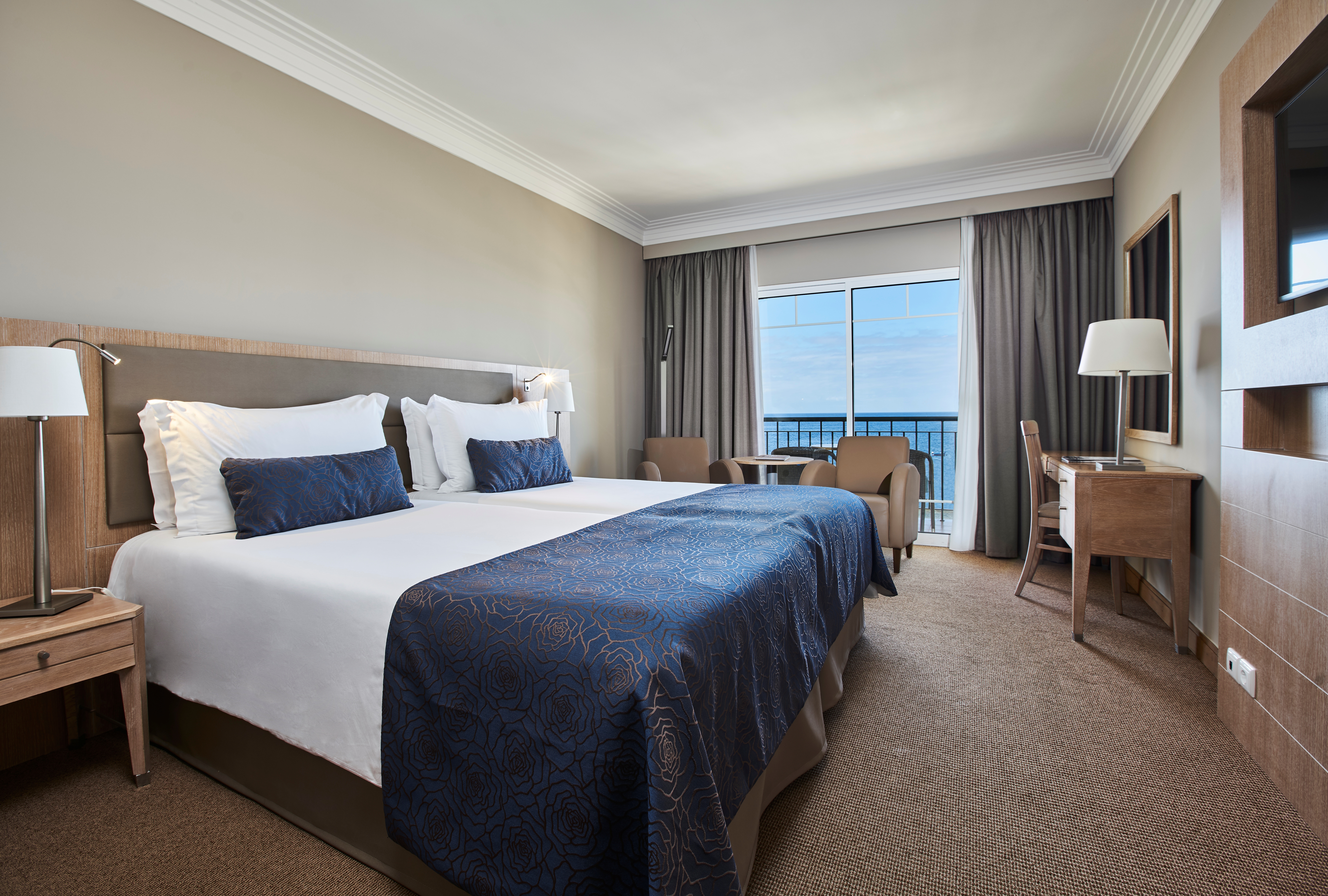 Superior, Single, Sea View