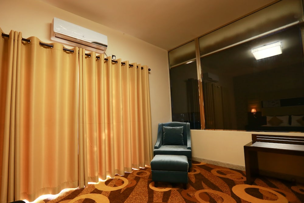 Heritage Hotel 27/50