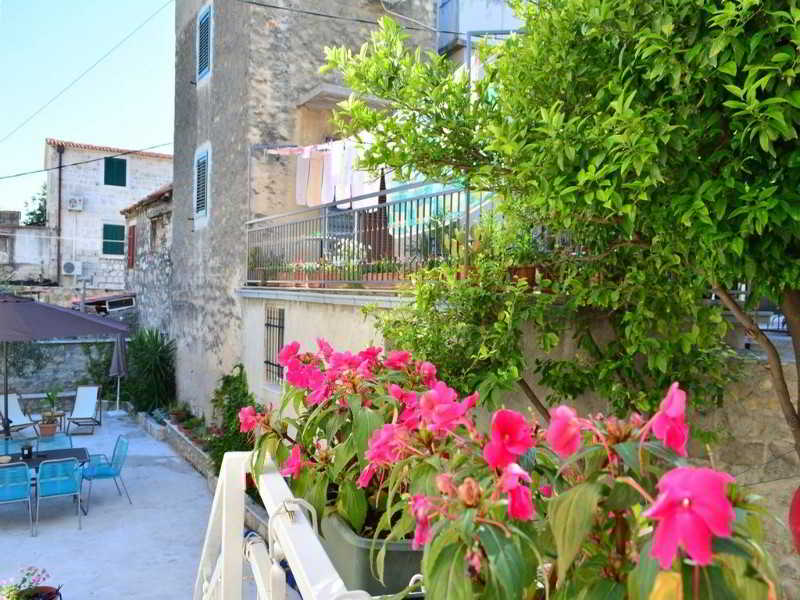 HOTEL APARTMANI SLAVICA 30/38