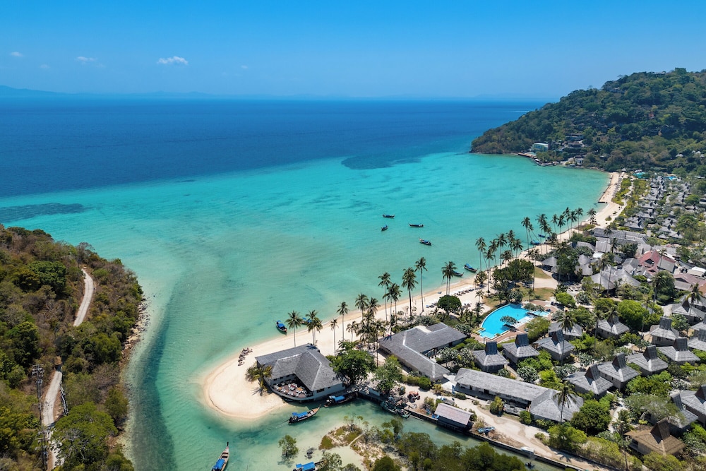 SAii Phi Phi Island Village 58/62