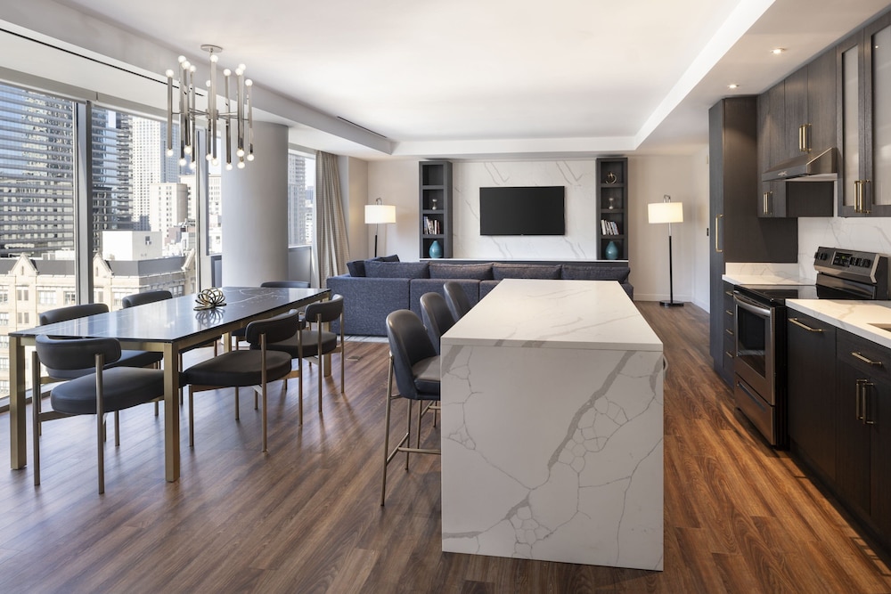 Residence Inn Chicago Downtown Magnificent Mile 23/50