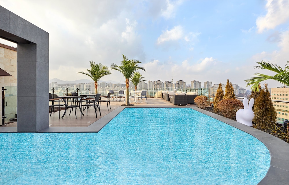 Hotel Skypark Central Seoul Pangyo 1/65