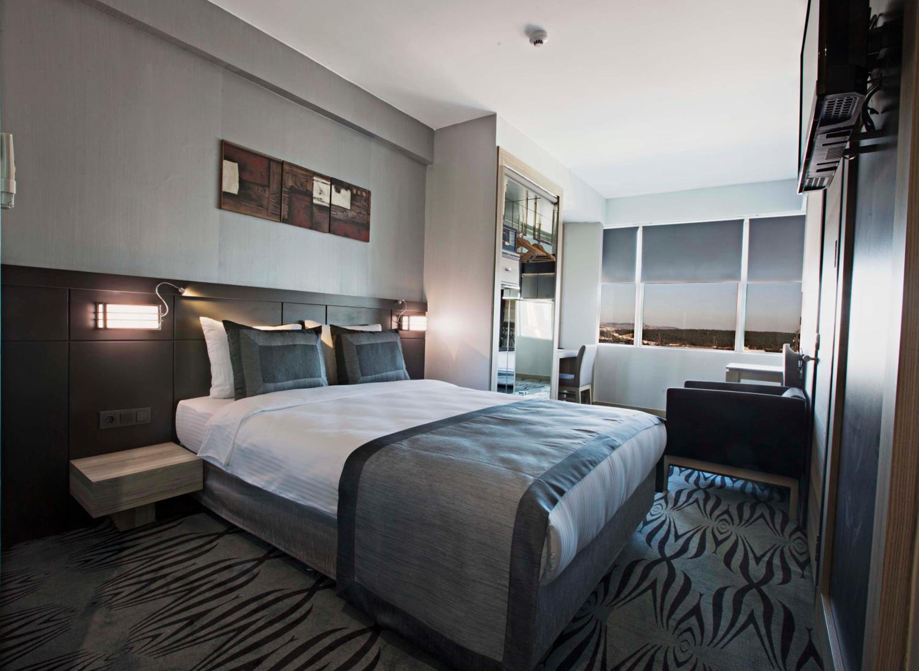 Superior, King Bed