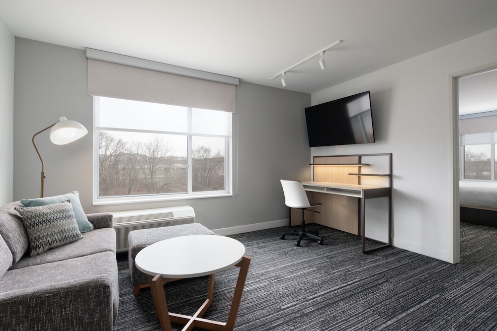 TownePlace Suites by Marriott New Philadelphia 16/33