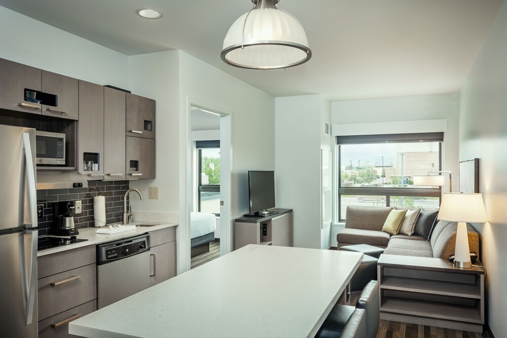 Hyatt House Anchorage 39/62