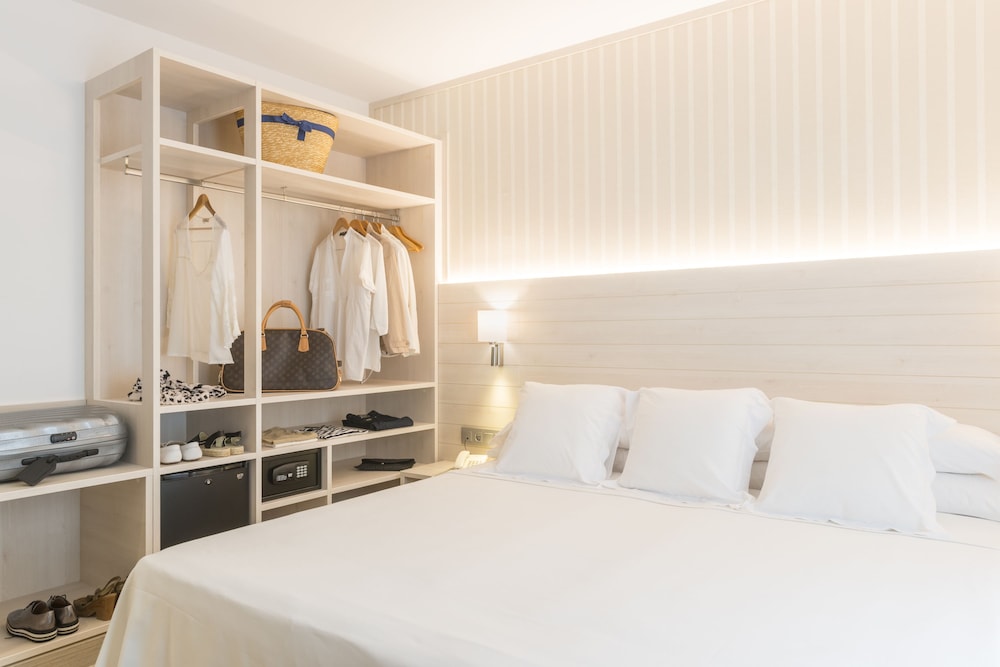ROOM, DOUBLE BED, SEA VIEW, BALCONY