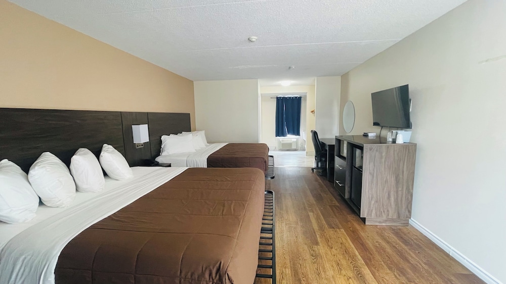 ROOM, 2 KING BEDS