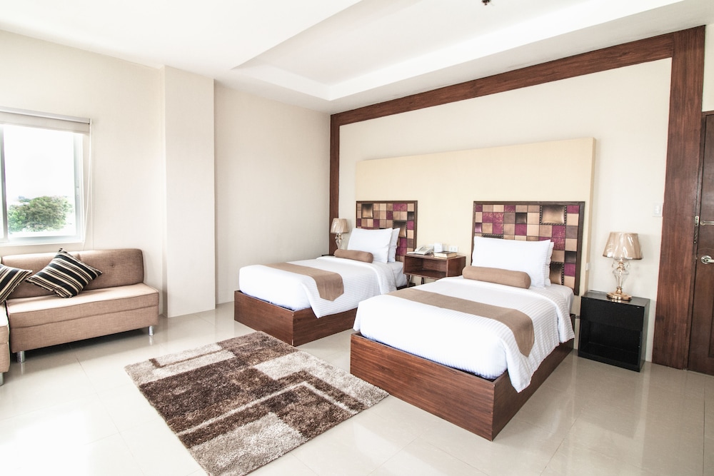 Sierra Hotel 29/46