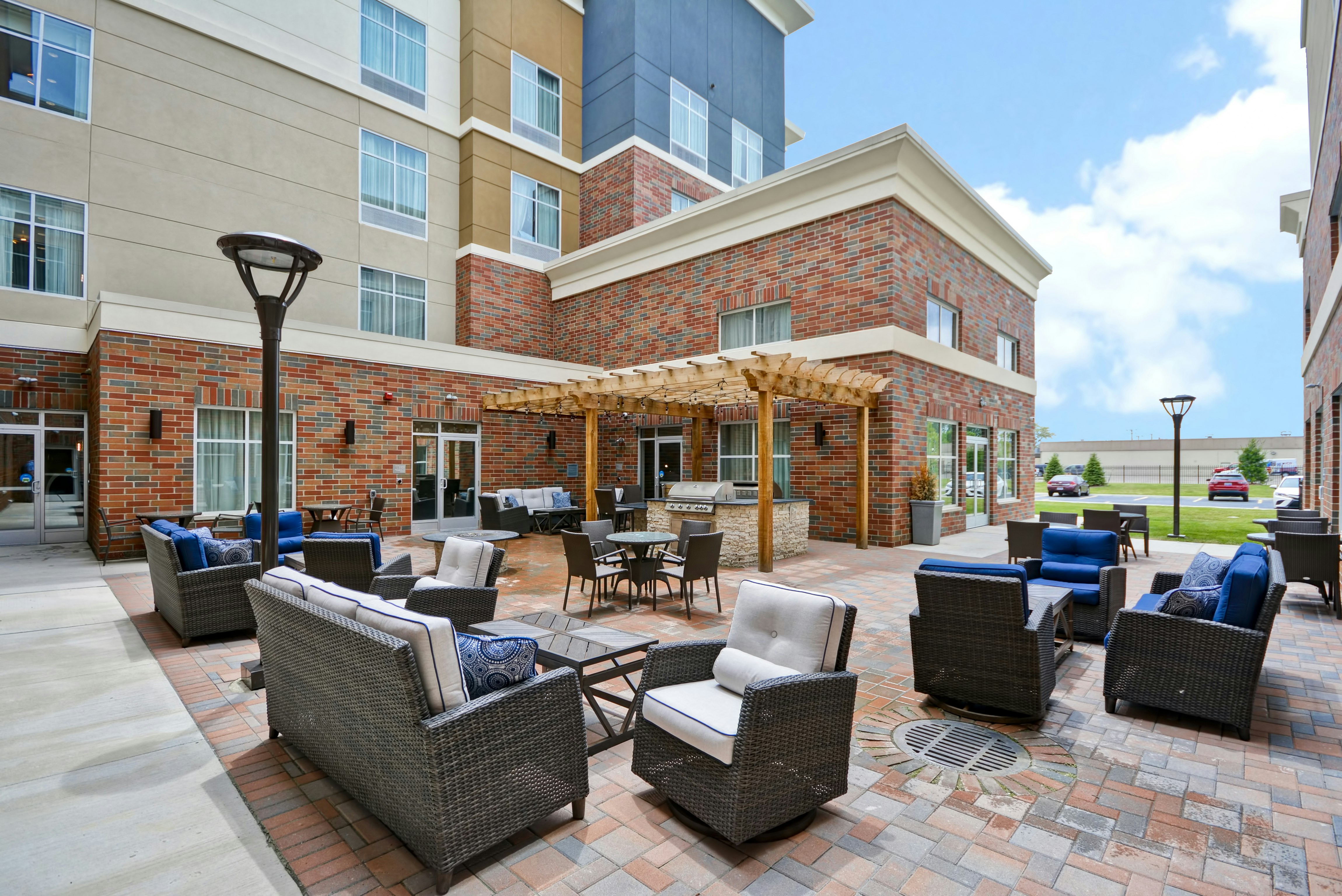 Homewood Suites by Hilton Warren Detroit 54/57