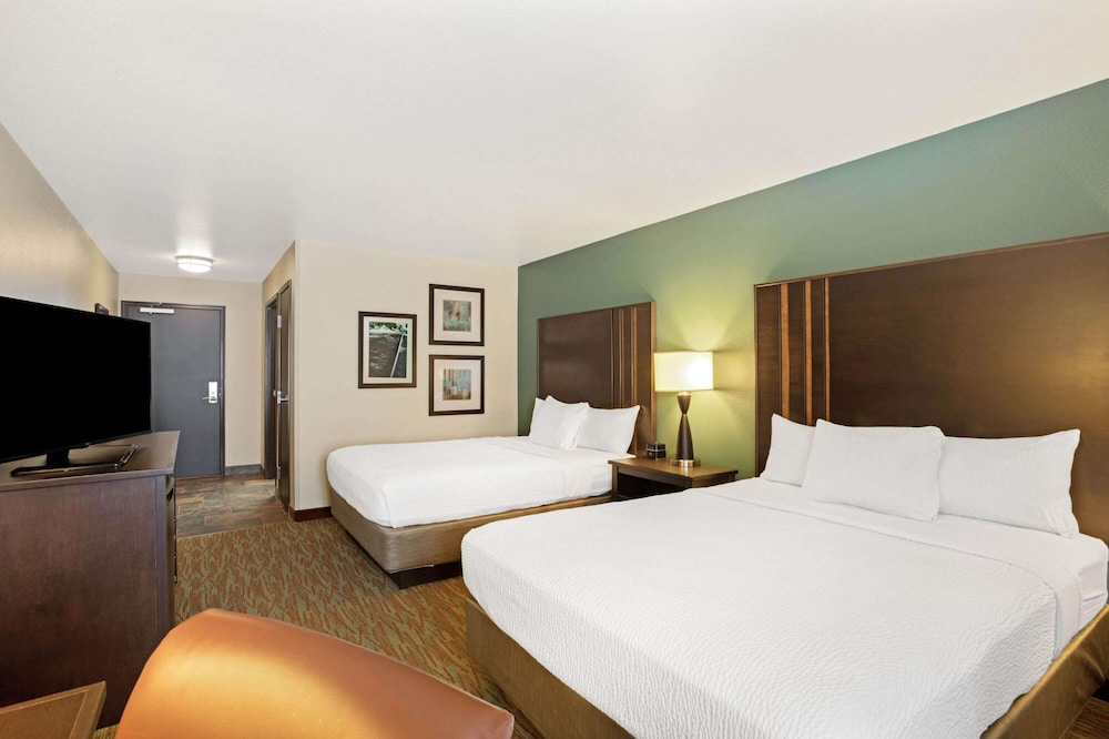 La Quinta Inn & Suites by Wyndham Gillette 14/47