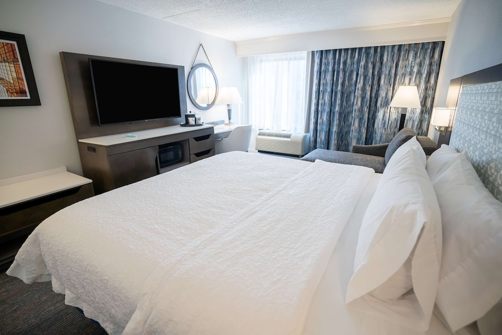 Hampton Inn Suites Fairfield 13/61