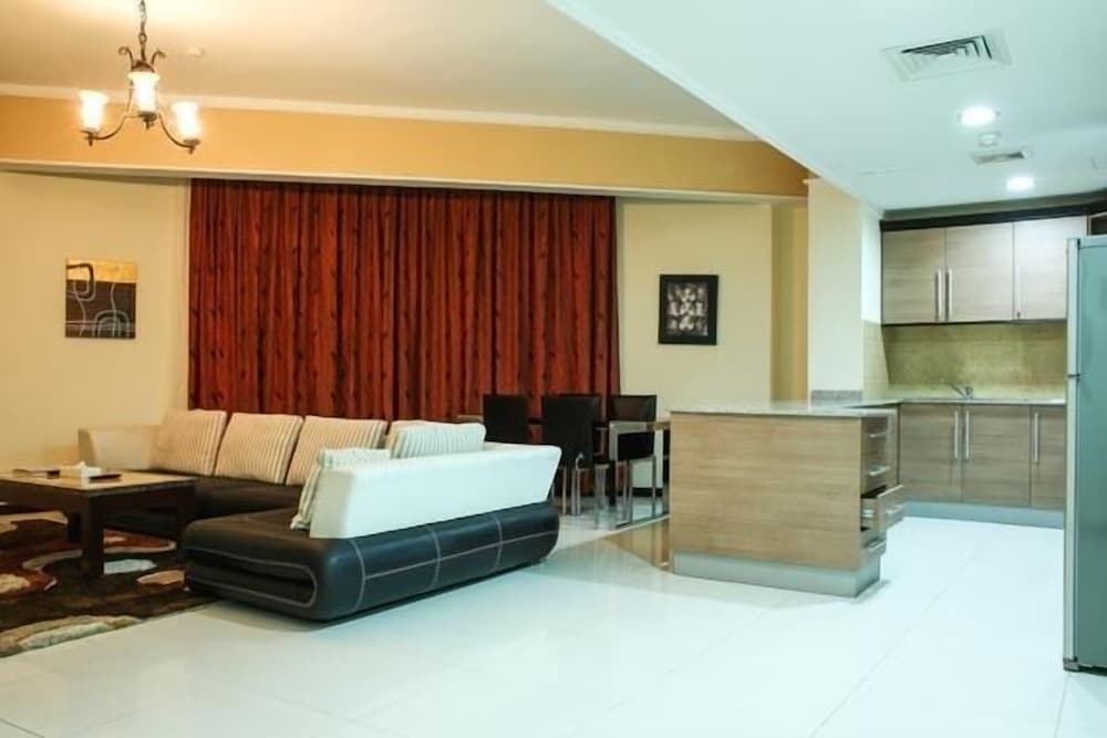 Marina Tower Juffair 20/40