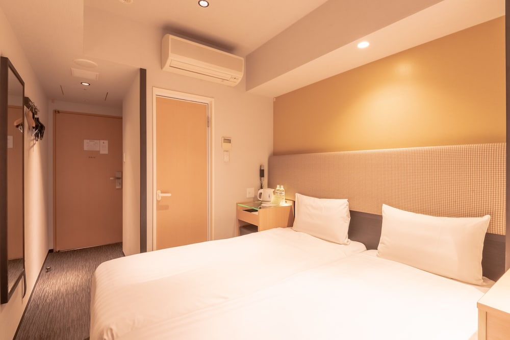 E Hotel Higashi Shinjuku 30/63