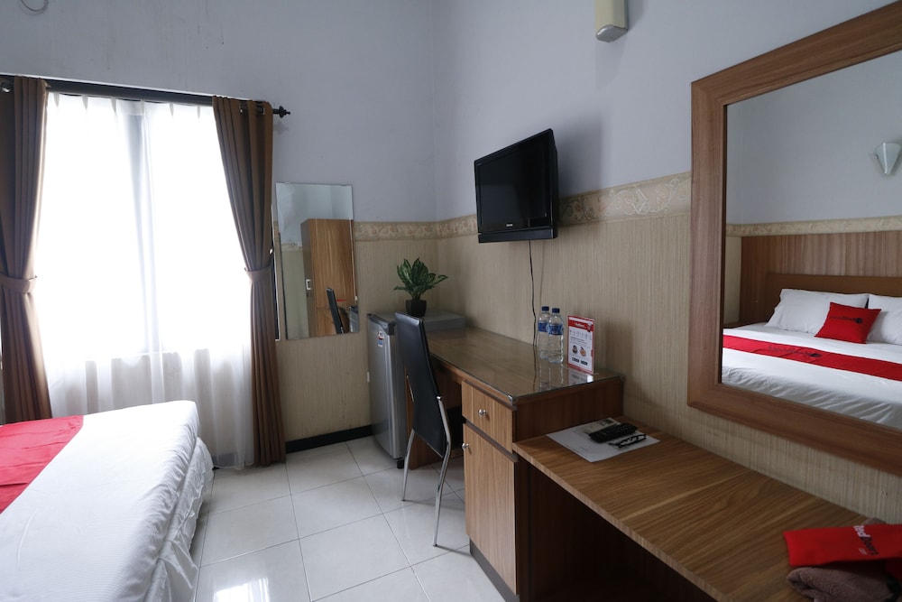 Reddoorz Plus Near Undip Tembalang 21/47