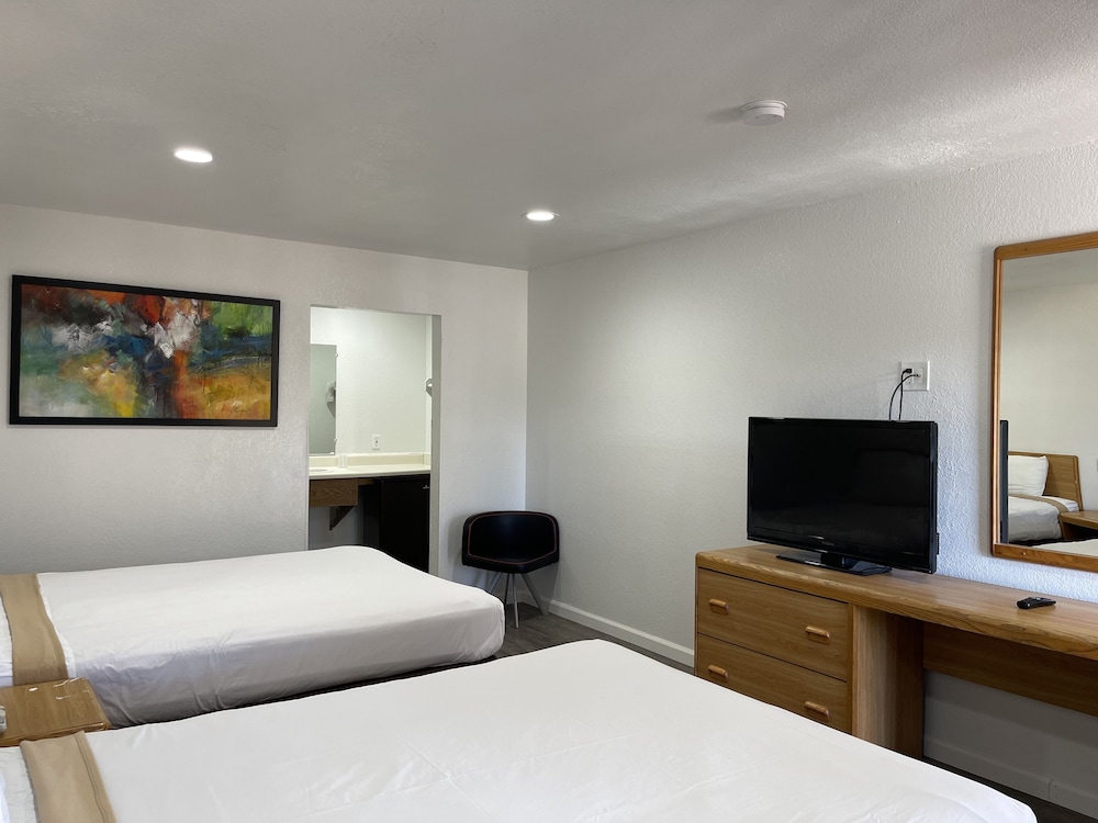Palms Inn & Suites 13/50