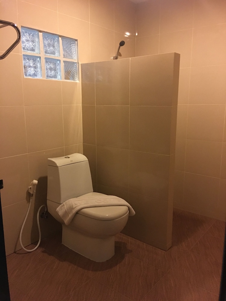 Maleedee Bay Resort 43/45