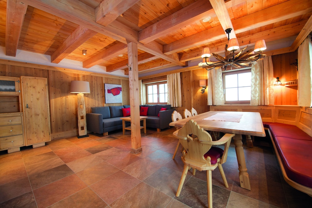 Alpine Premium Chalet Wallegg-Lodge 7/16