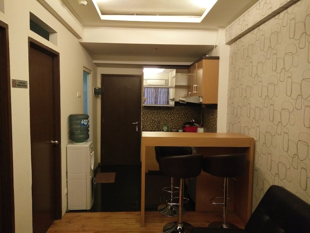 Apartemen The Suites Metro Yudis 7/39