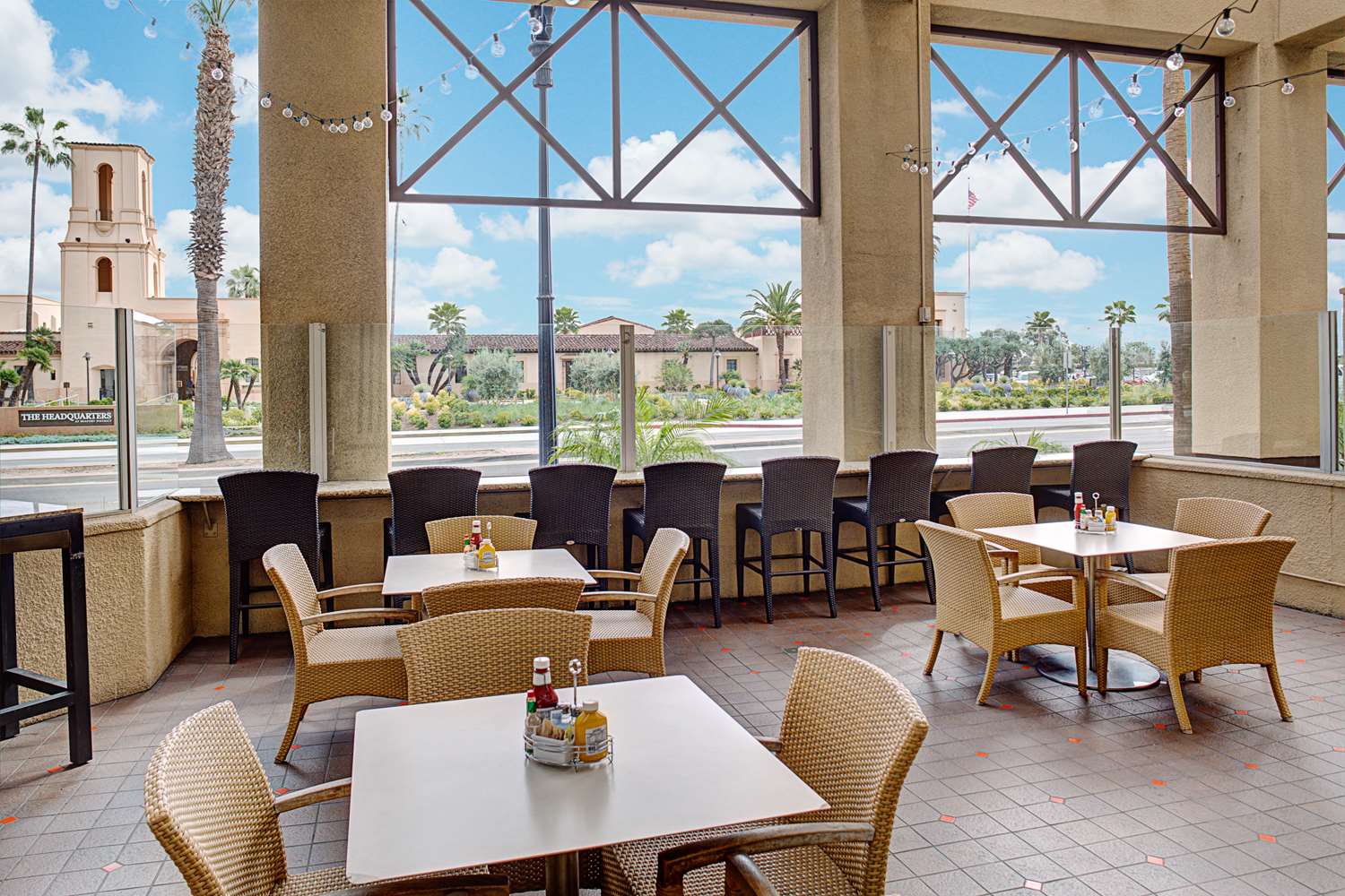 restaurant cafeteria