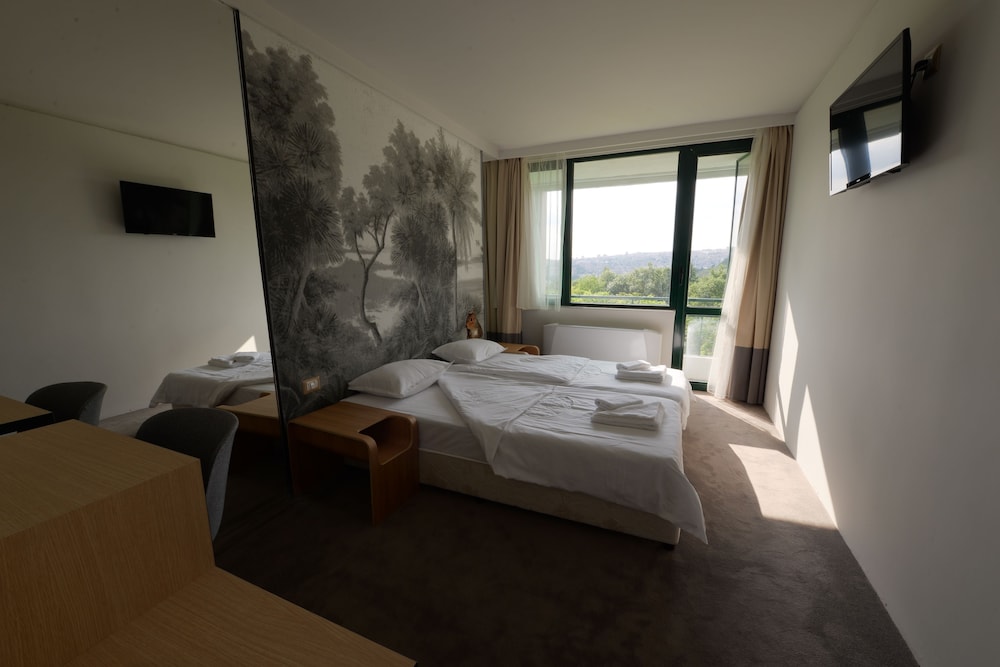 Park Hotel Raya Garden 11/58