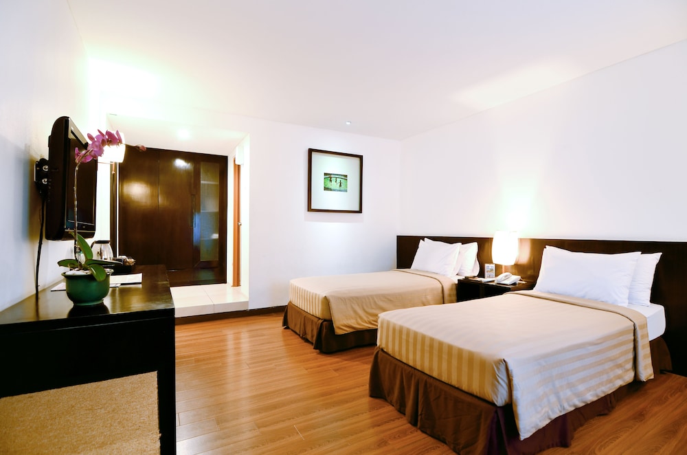 GUMILANG REGENCY HOTEL EX-GUMILANG SARI HOTEL(KT) 18/31