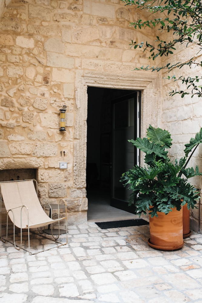 Palazzo de Noha 11/94