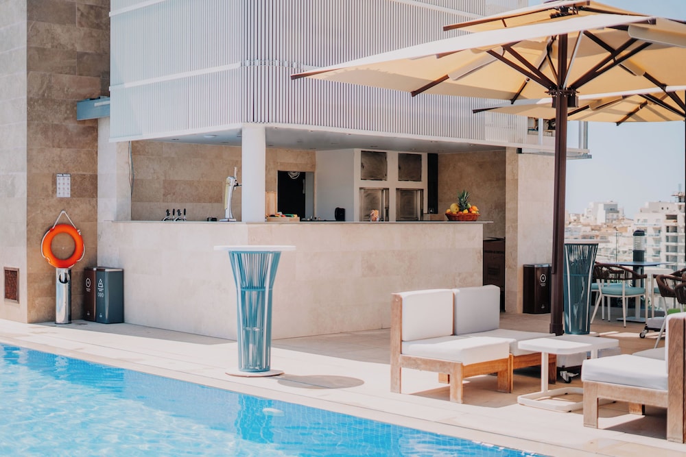 Reef Hotel & Spa 15/87