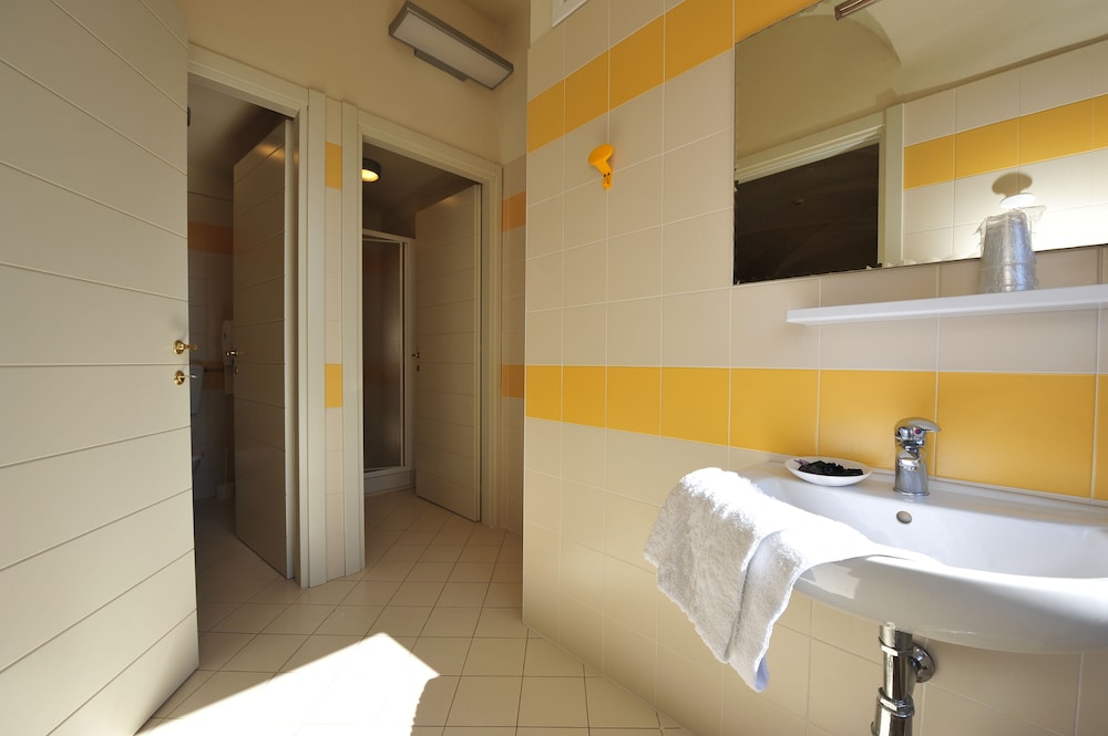 Chiostro Delle Monache - Hostel Volterra 44/50