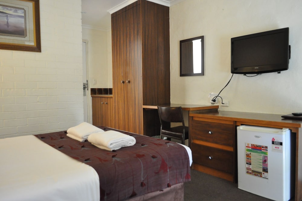 ALBURY BURVALE MOTOR INN 24/47