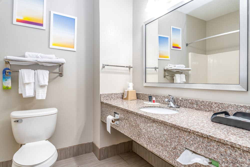 Days Inn & Suites by Wyndham Prattville-Montgomery 13/39