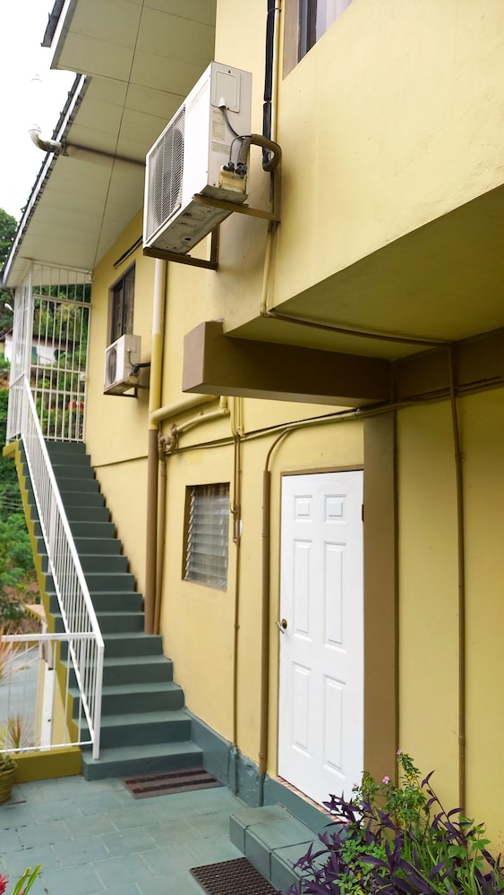Shalom Guest House 1/19