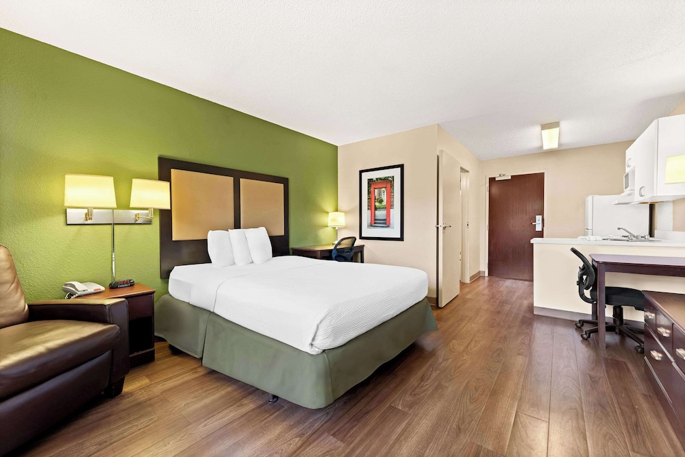 Efficiency, King Bed