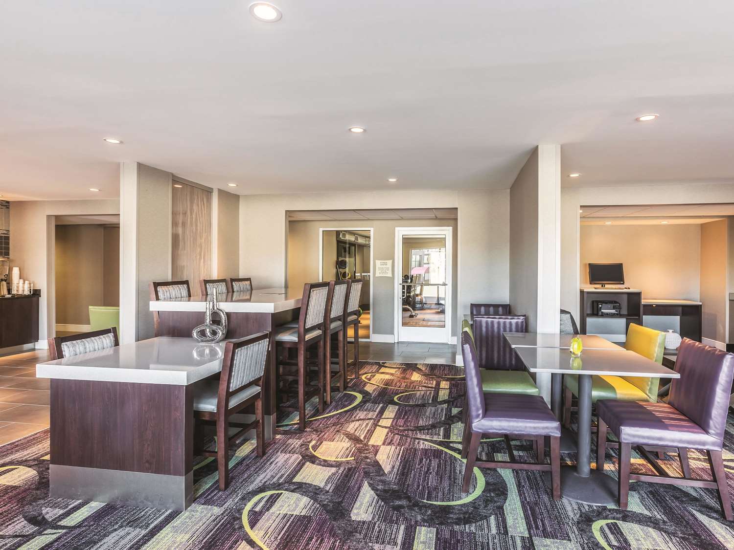 La Quinta Inn & Suites by Wyndham Atlanta Midtown - Buckhead 13/17