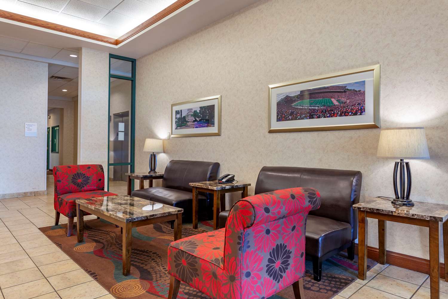 Clarion Suites At The Alliant Energy Center 22/27