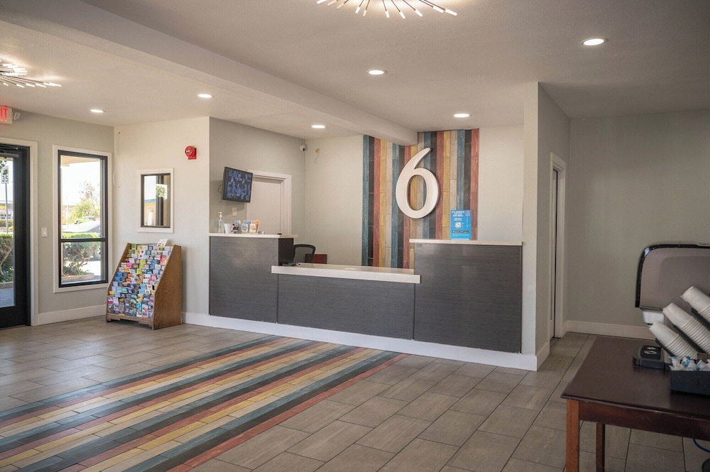 Motel6 Soledad, CA 6/58
