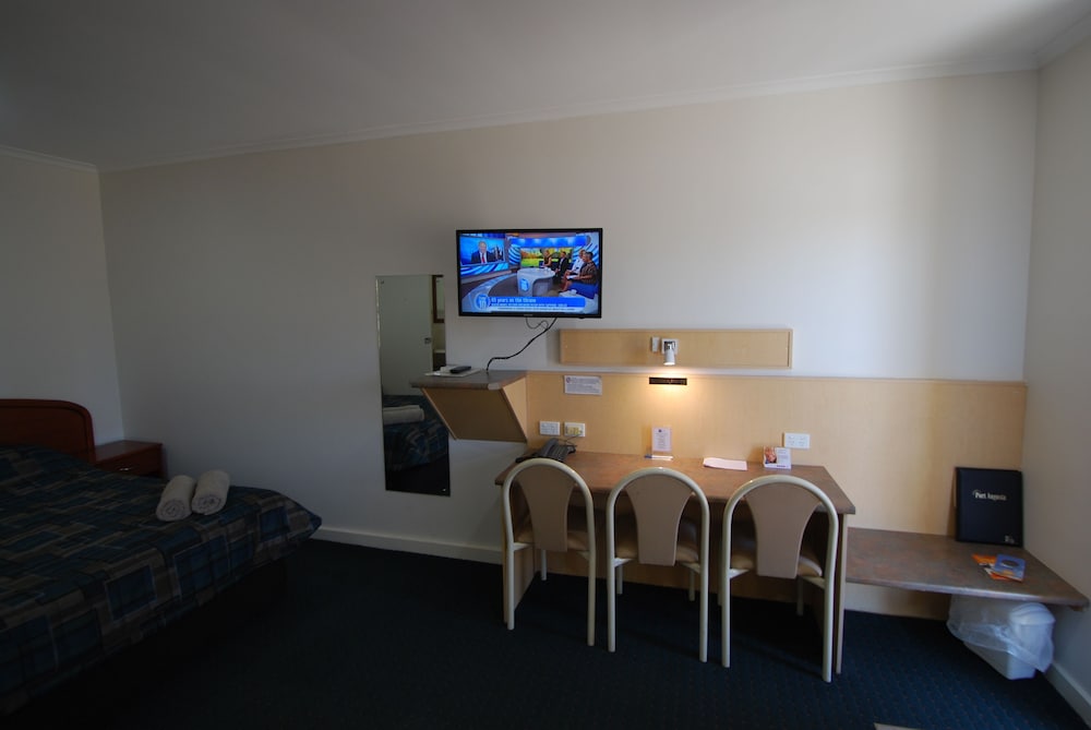Comfort Inn & Suites Augusta Westside 32/45