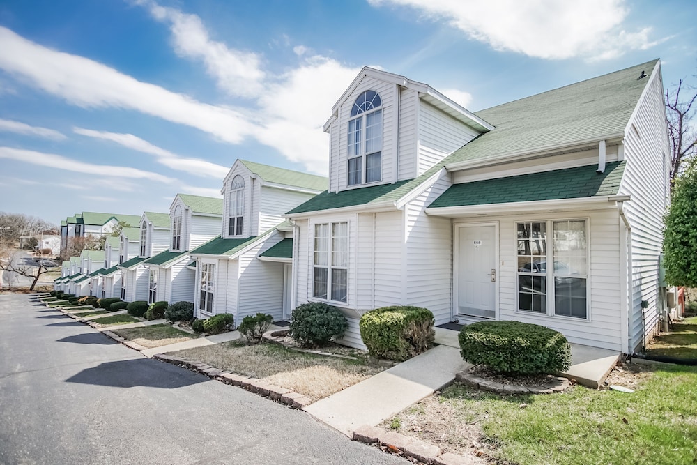 The Townhouses 53/55