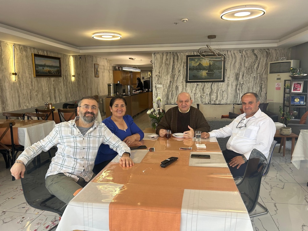 Naila Hotel 57/69